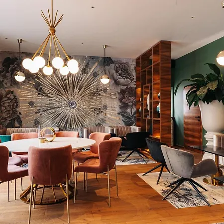 Ajdovec Hotel 3*